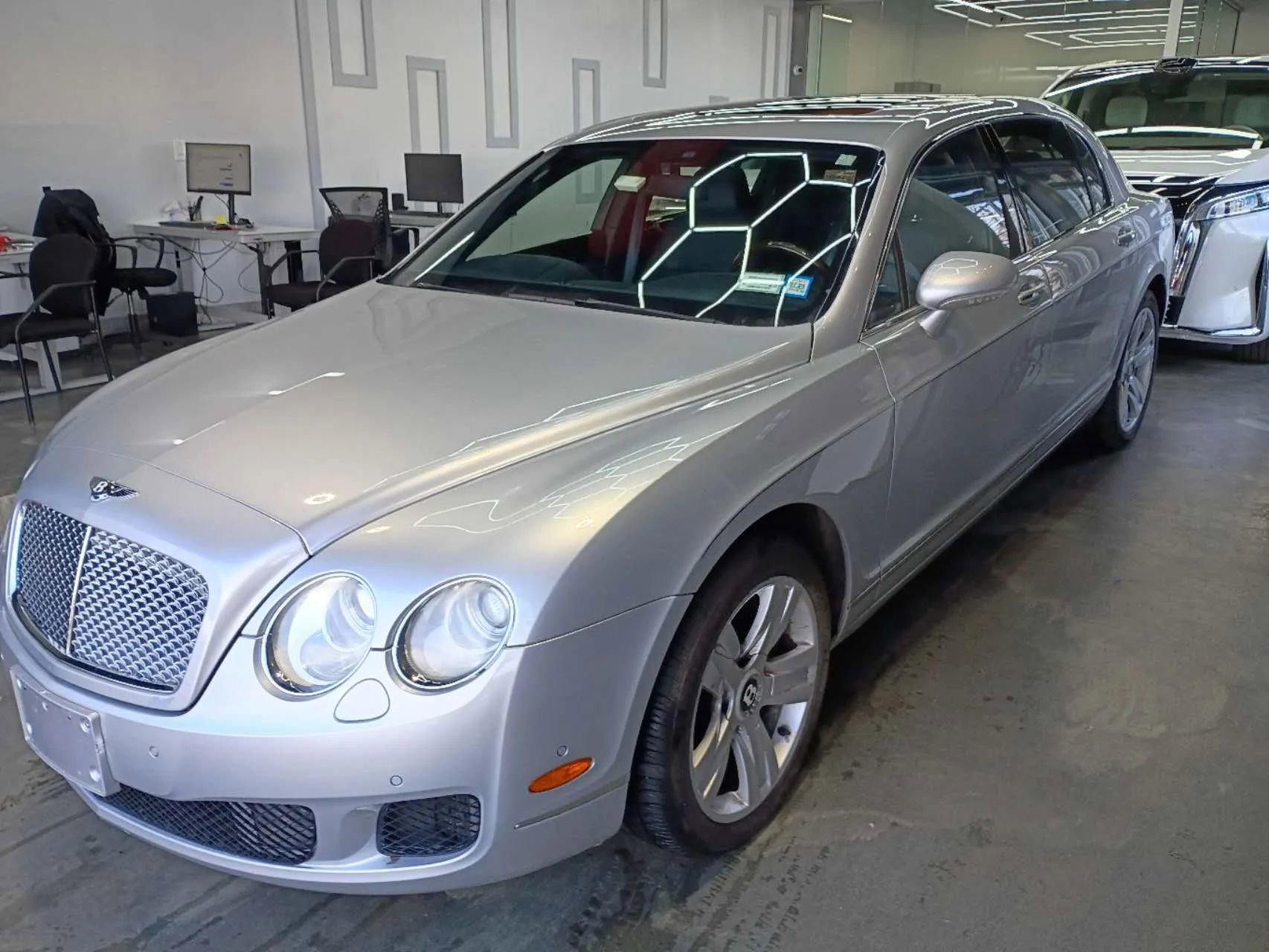 Used 2009 Bentley Flying Spur Flying Spur image 3