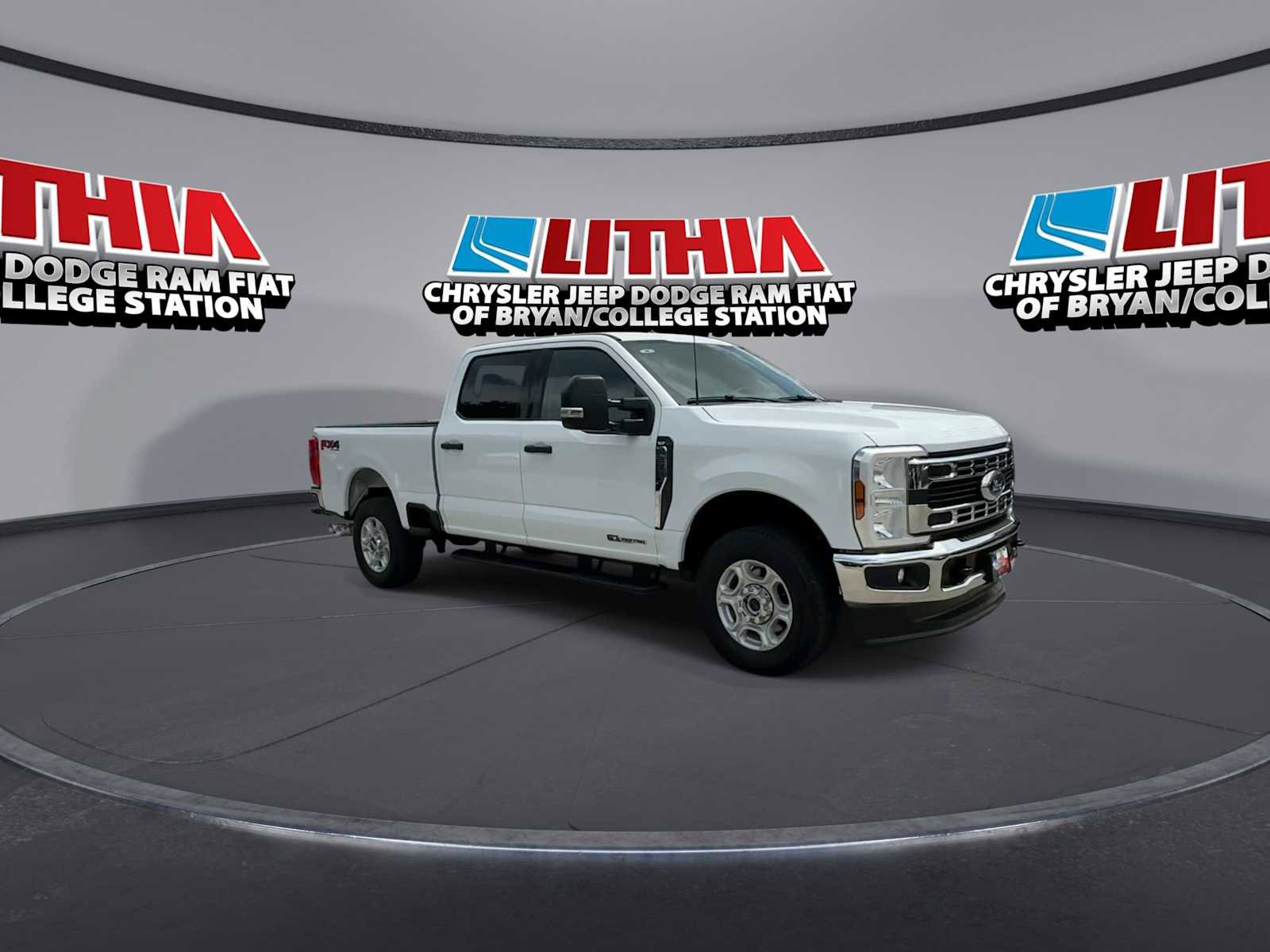 Used 2025 Ford F250 XLT w/ FX4 Off-Road Package AWD/4WD image 2