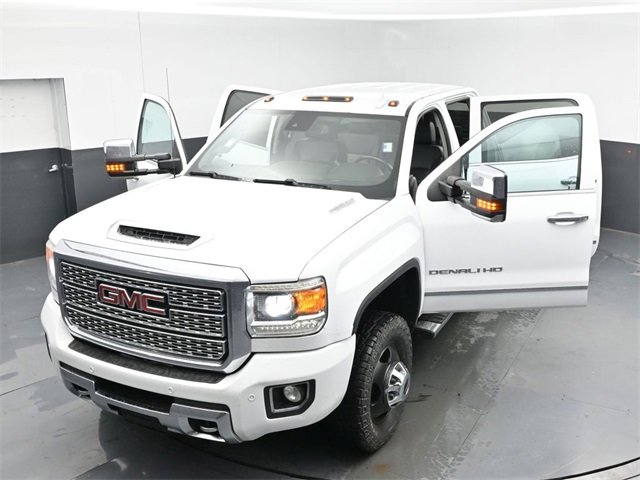 Used 2018 GMC Sierra 3500 Denali w/ Duramax Plus Package image 50
