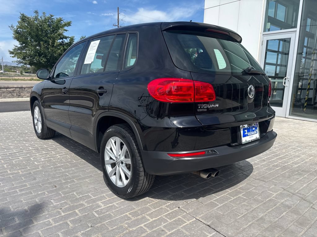 Used 2017 Volkswagen Tiguan Limited w/ Alloy Wheels Package AWD/4WD image 3