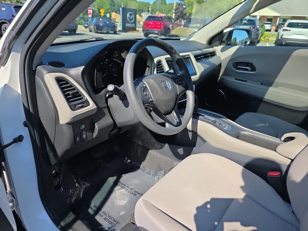 Used 2018 Honda HR-V EX image 12