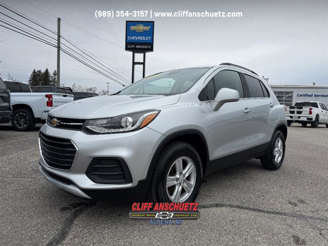 Used 2017 Chevrolet Trax LT w/ LT Convenience Package AWD/4WD image 1