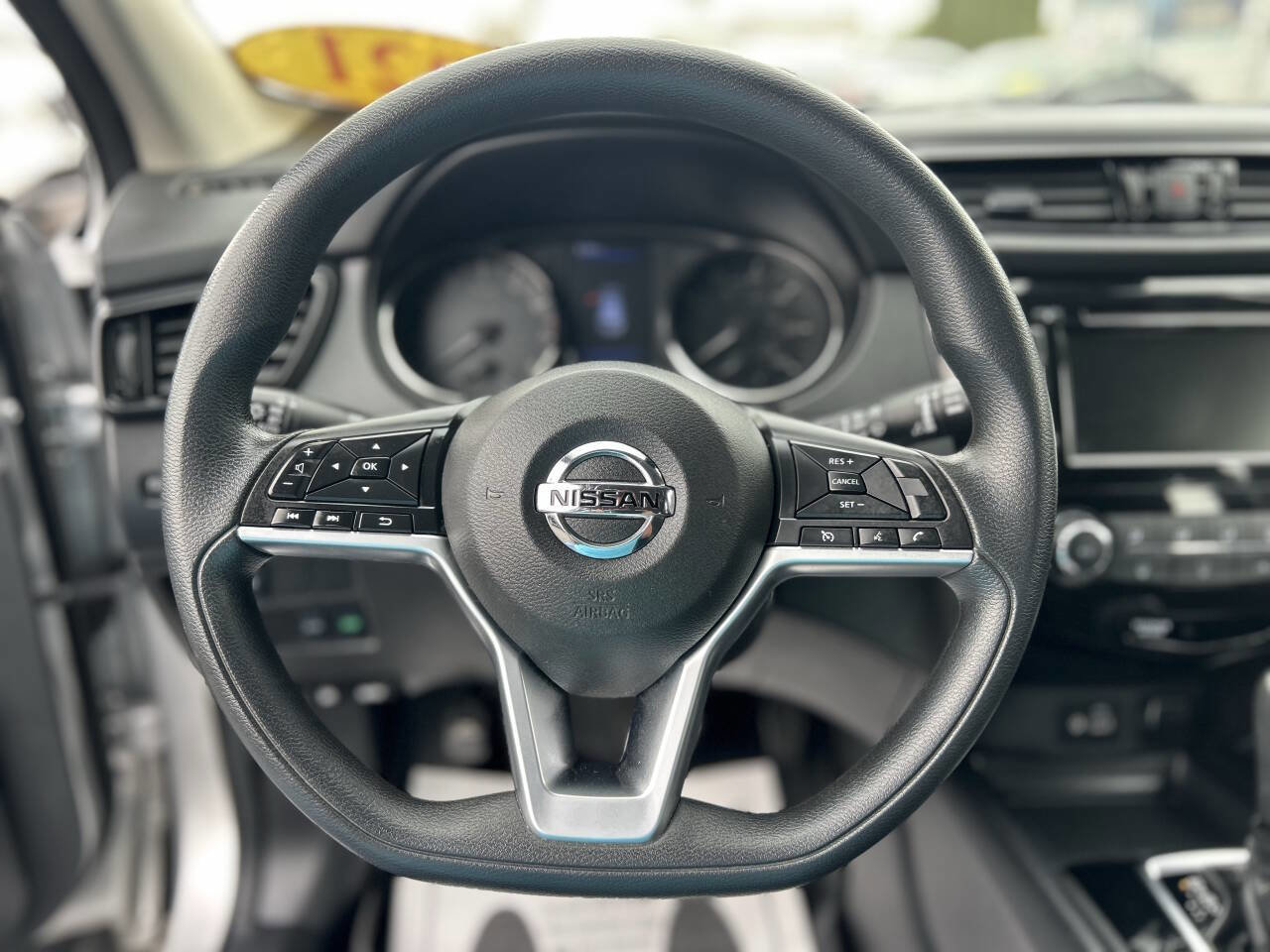 Used 2021 Nissan Rogue Sport S image 11