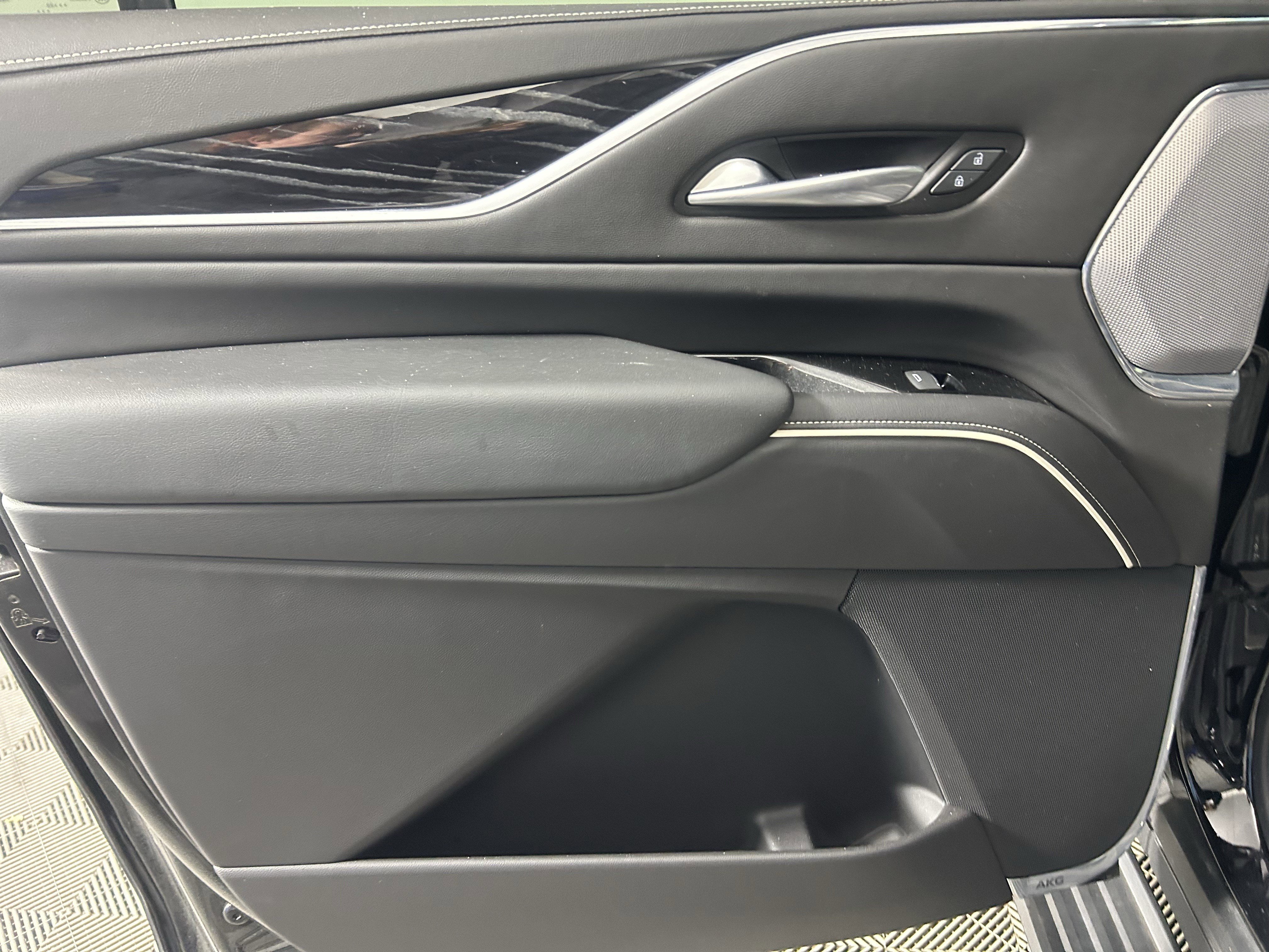 Used 2023 Cadillac Escalade ESV Sport w/ LPO, ONYX Package image 38