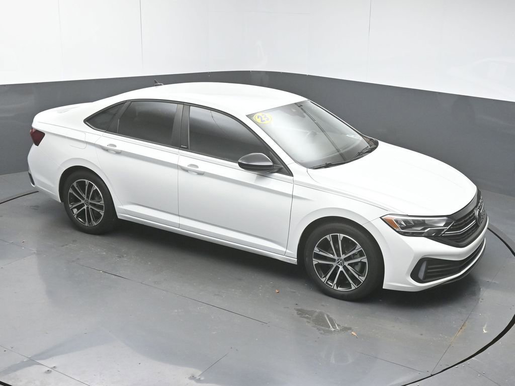 Used 2023 Volkswagen Jetta Sport image 38