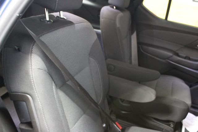Used 2023 Chevrolet Traverse LT AWD/4WD image 9