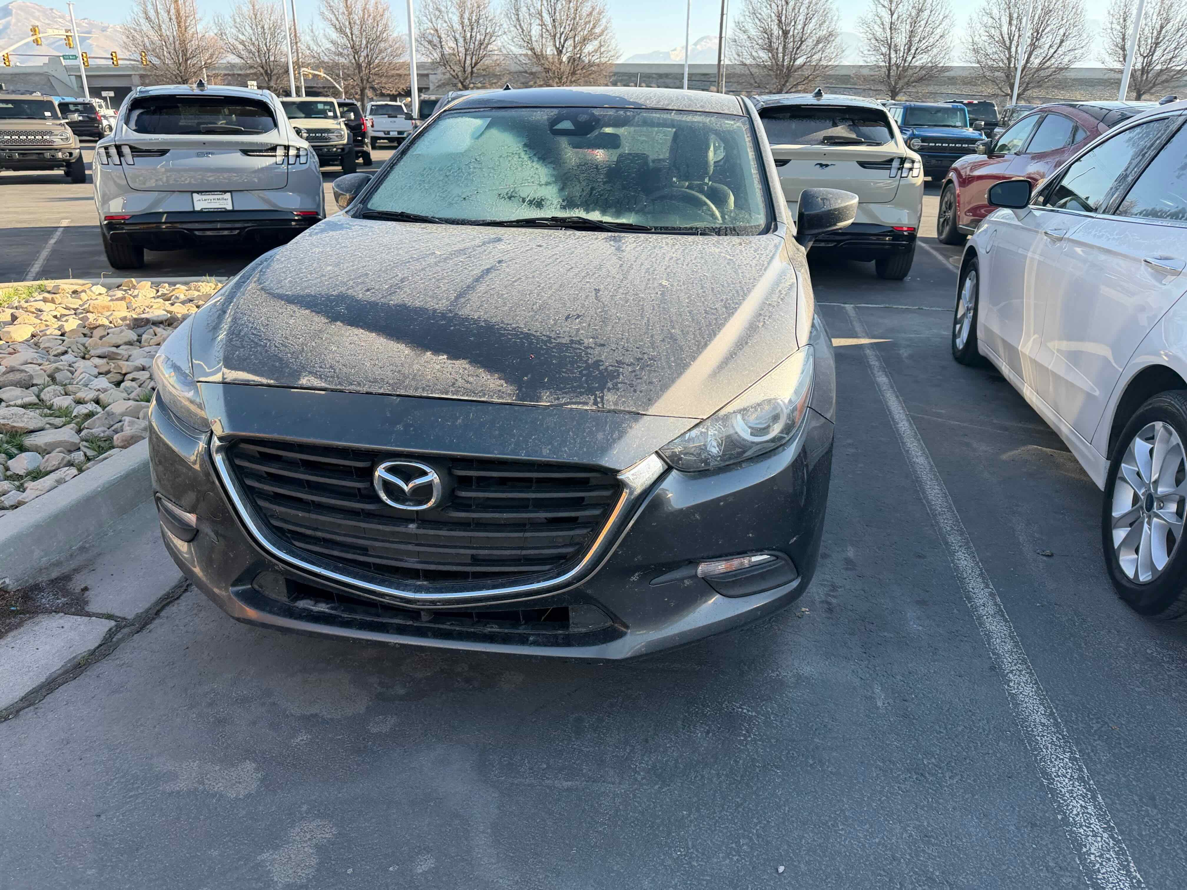Used 2018 MAZDA MAZDA3 Touring image 2