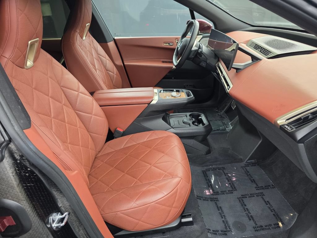 Used 2023 BMW iX M60 AWD/4WD image 25