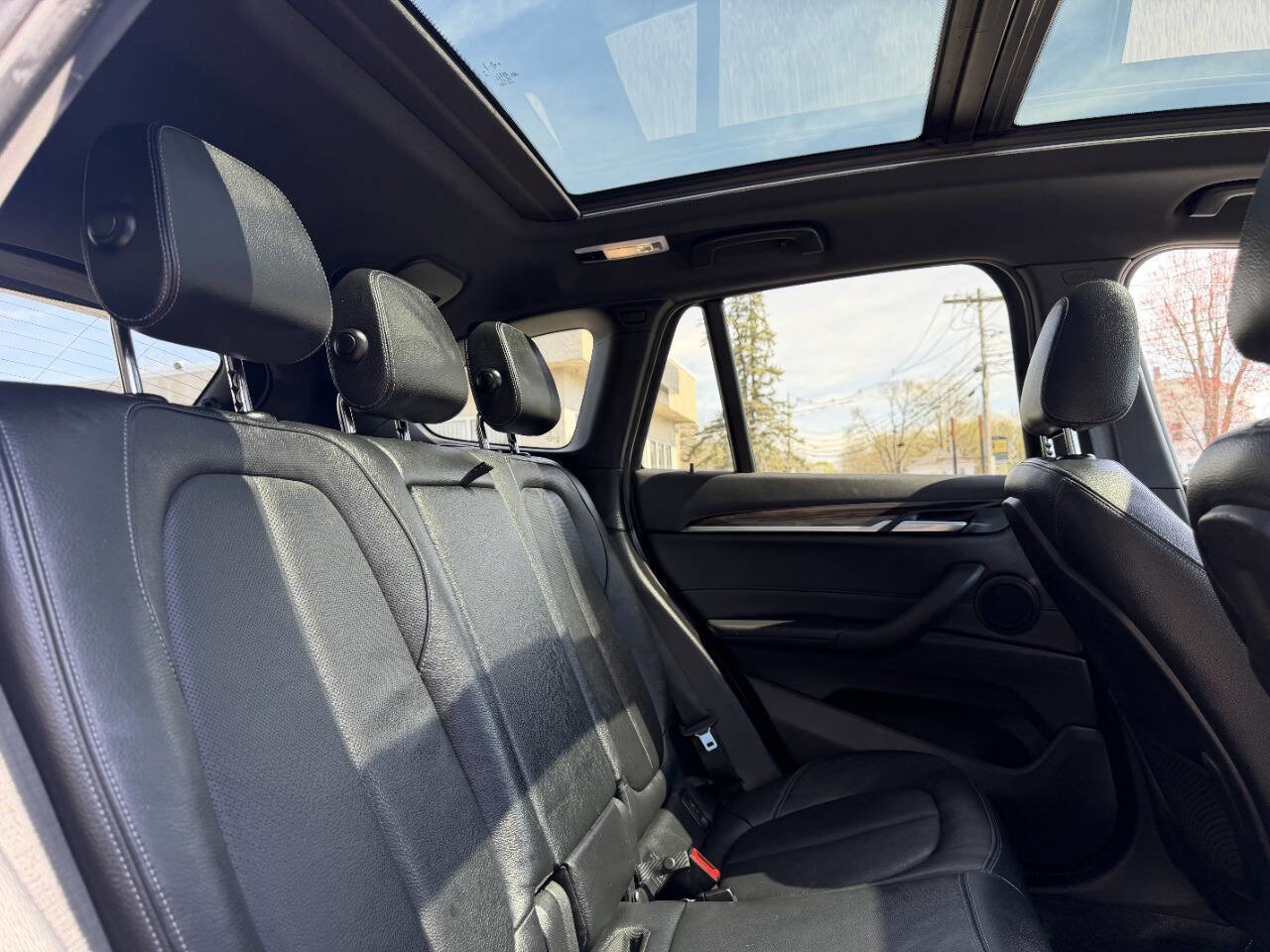 Used 2017 BMW X1 xDrive28i AWD/4WD image 27