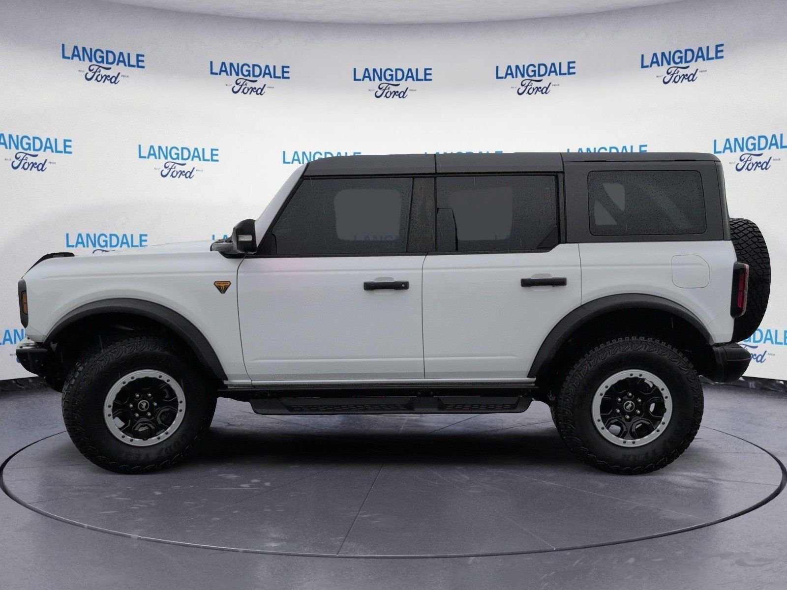 Used 2024 Ford Bronco Badlands AWD/4WD image 10