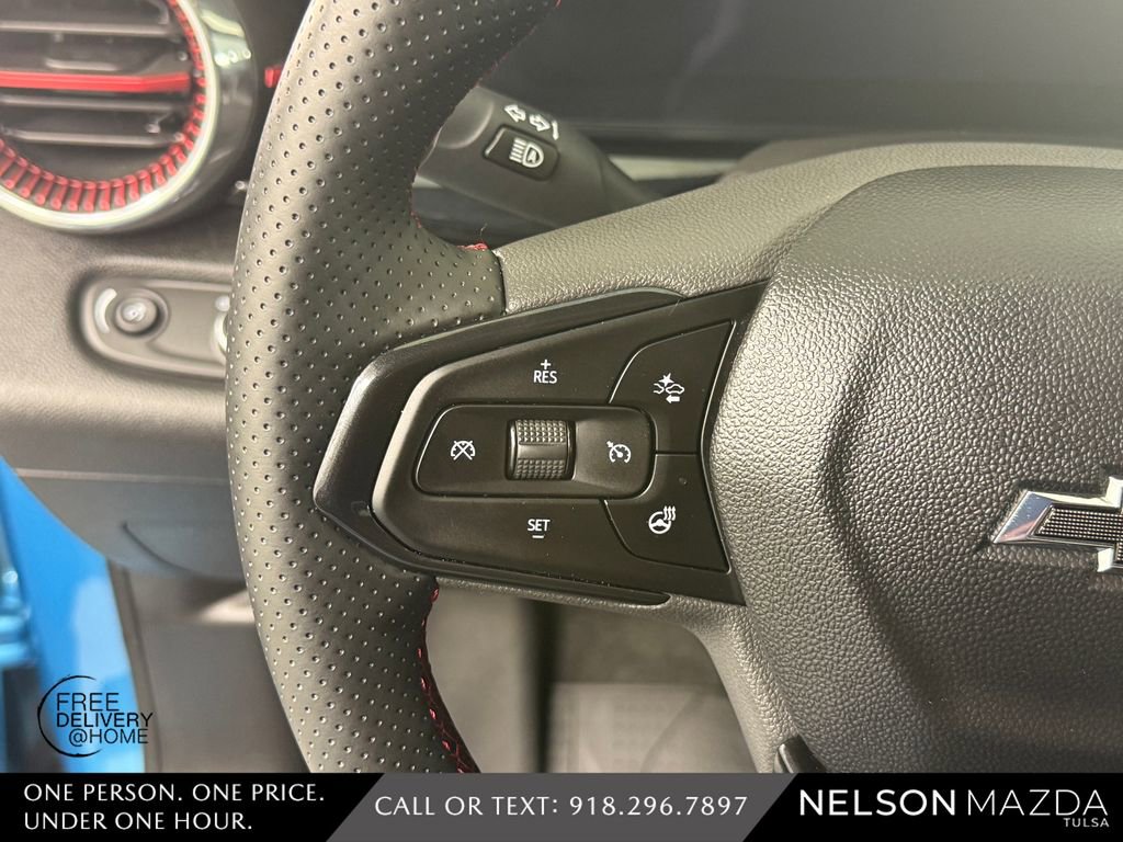 Used 2025 Chevrolet Trax RS w/ Driver Confidence Package image 23