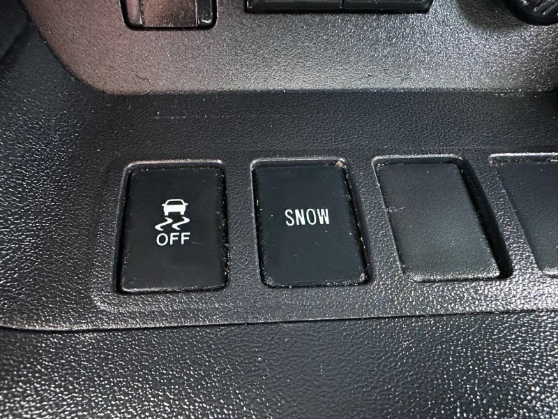 Used 2017 Toyota Highlander LE FWD image 23