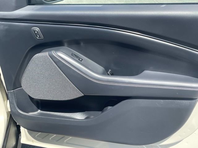 Used 2025 Ford Mustang Mach-E Select image 37