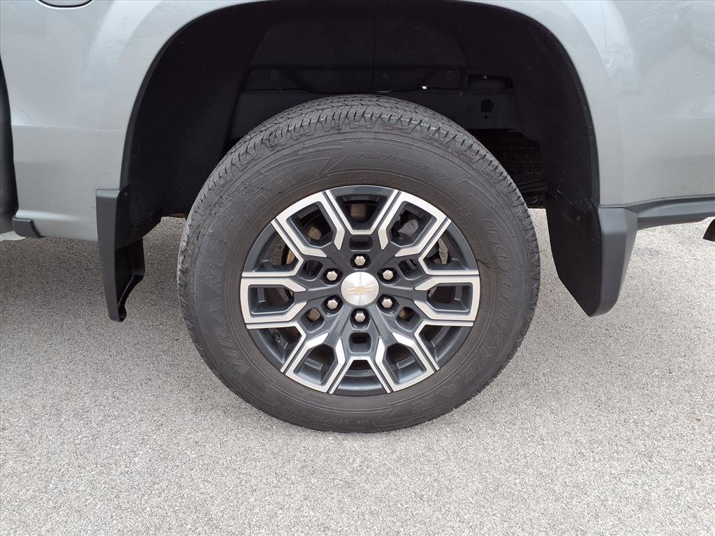 Used 2023 Chevrolet Colorado LT w/ LT Convenience Package III image 27