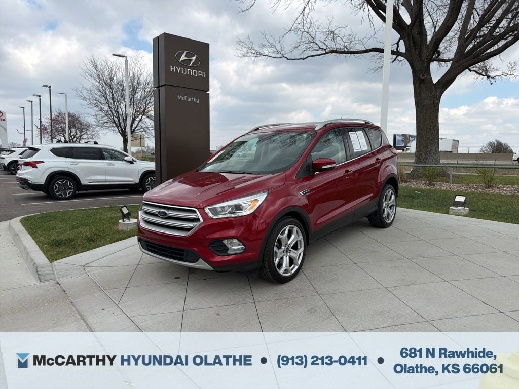 Used 2019 Ford Escape Titanium image 1