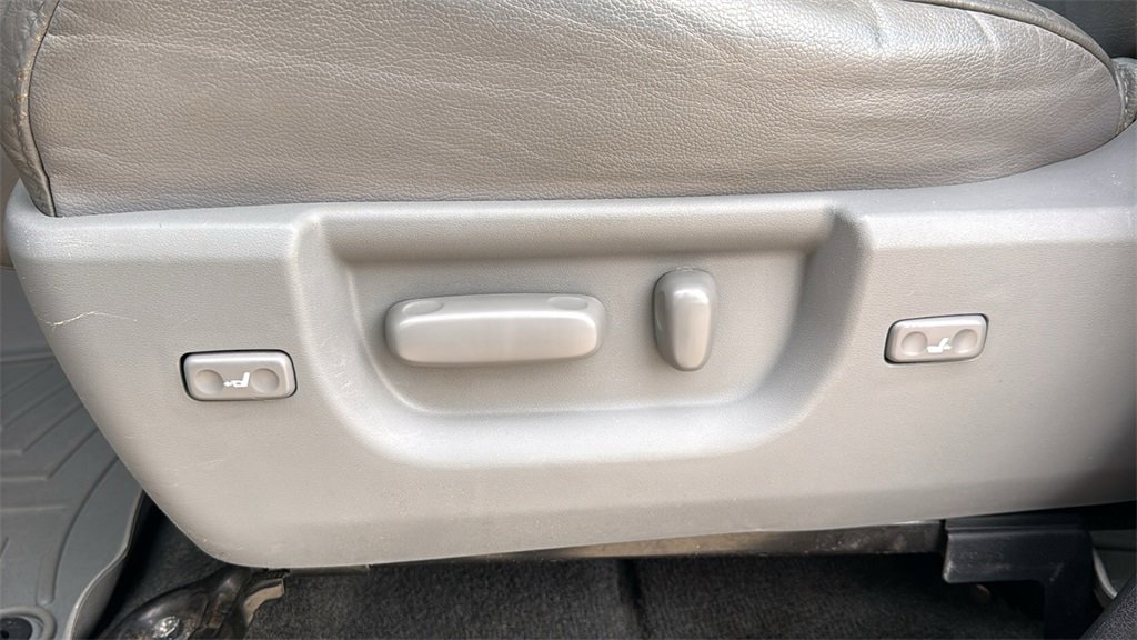 Used 2013 Toyota Sequoia Limited image 13