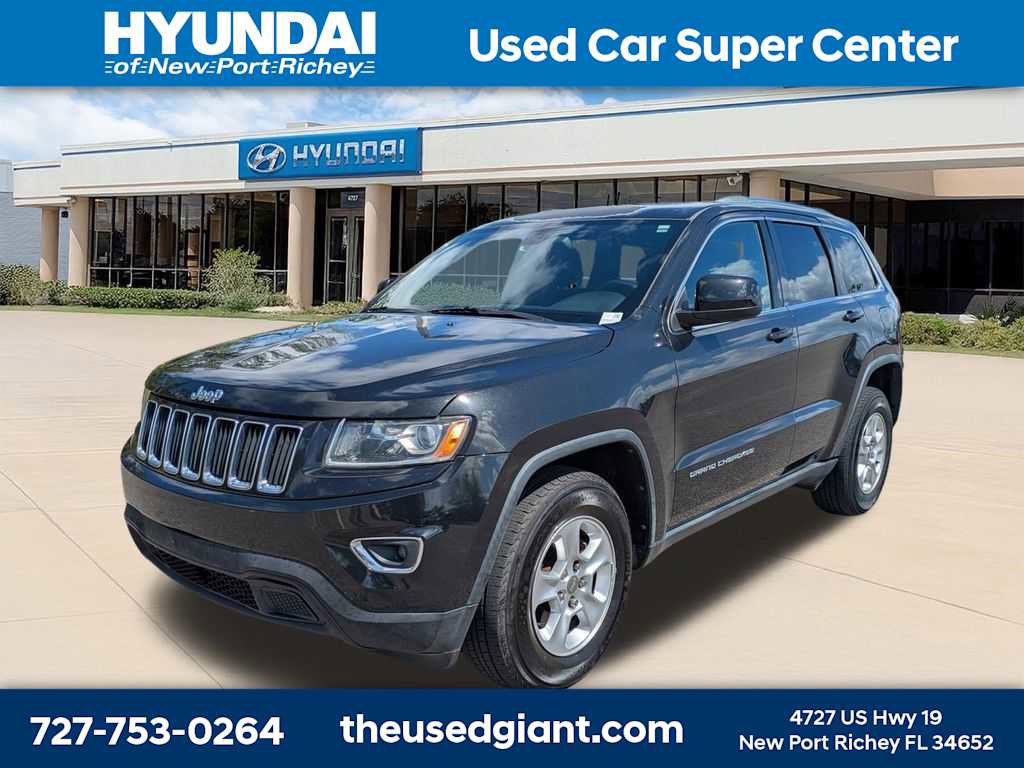 Used 2014 Jeep Grand Cherokee Laredo w/ Security & Convenience Group AWD/4WD video 1