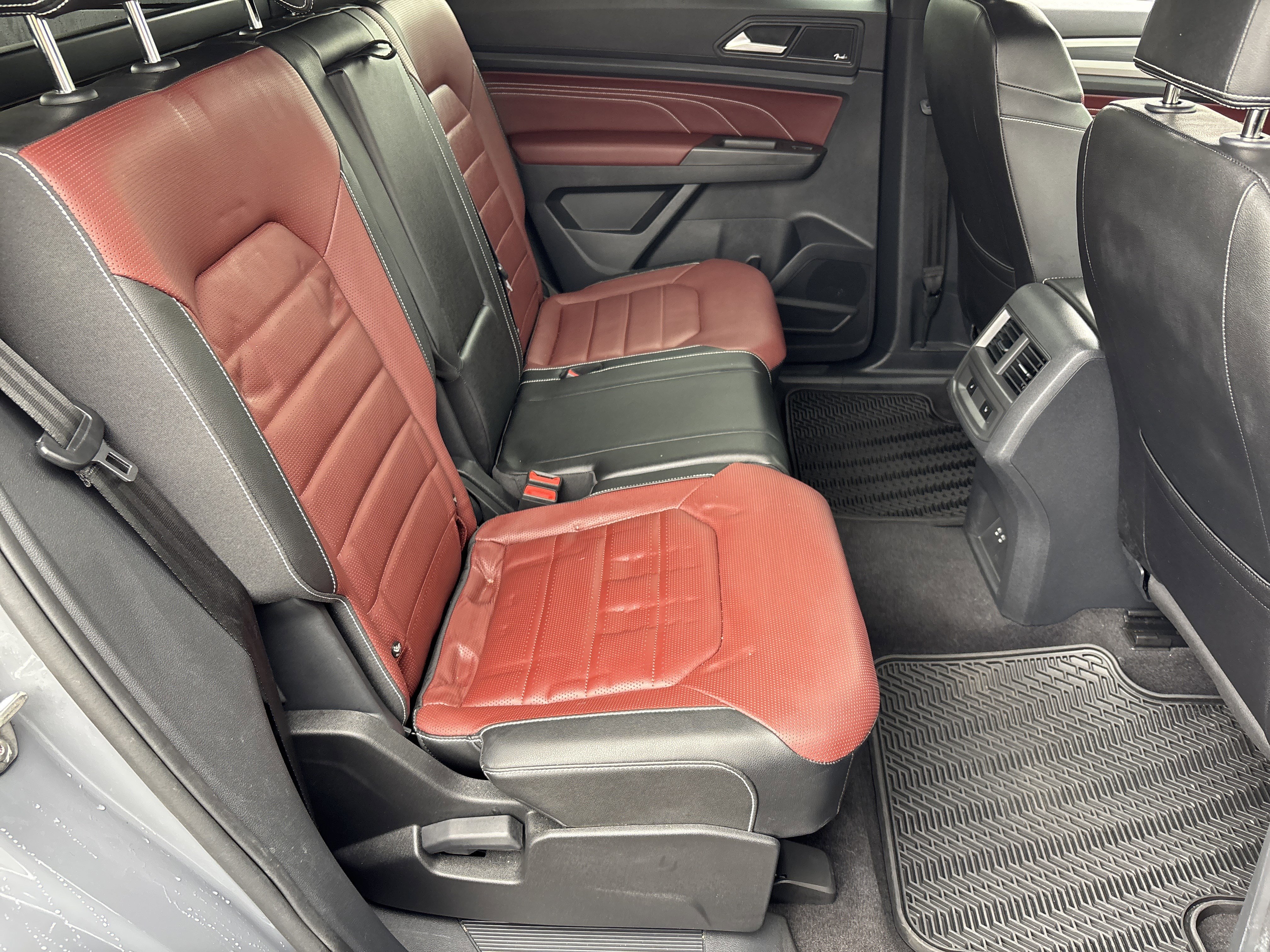 Used 2023 Volkswagen Atlas Cross Sport SEL Premium R-Line image 11