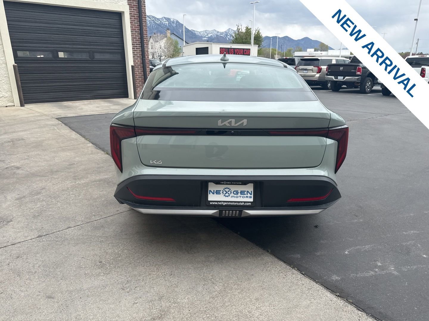 Used 2025 Kia K4 EX image 6