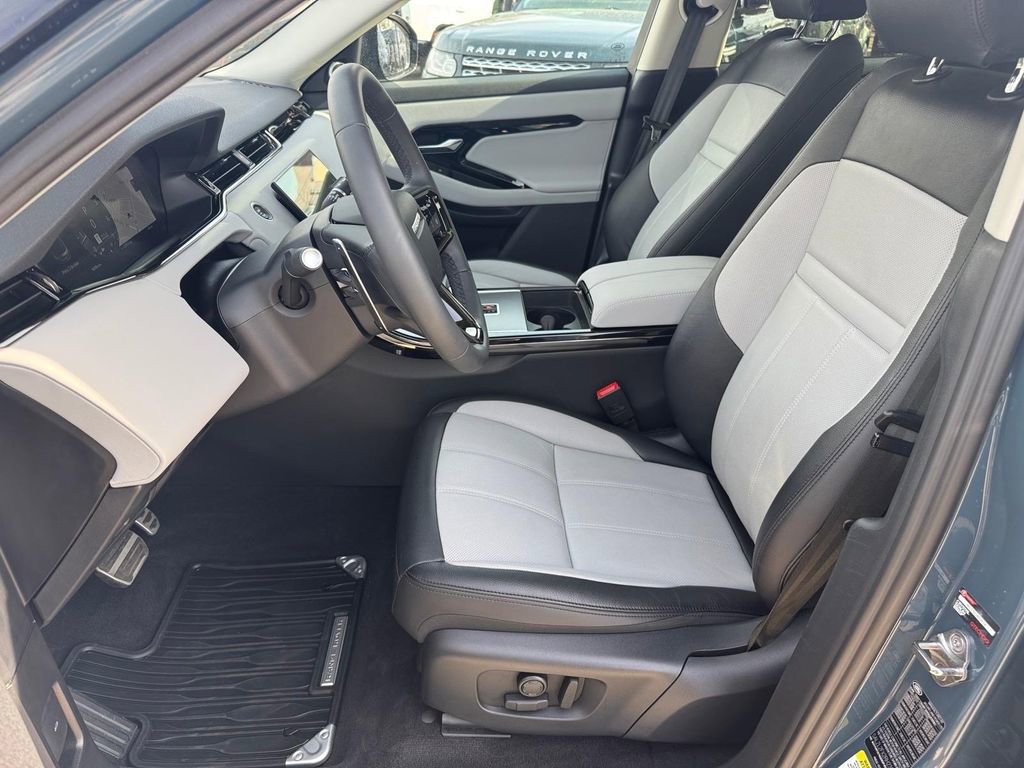 Used 2024 Land Rover Range Rover Evoque Dynamic SE image 8