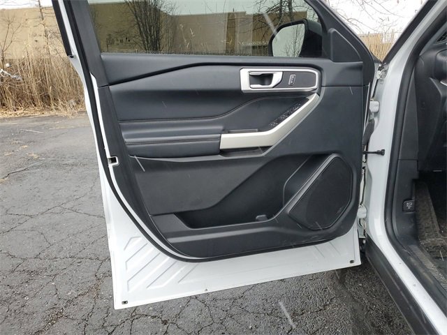 Used 2021 Ford Explorer XLT w/ Equipment Group 202A image 22