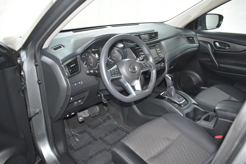 Used 2017 Nissan Rogue S FWD image 14