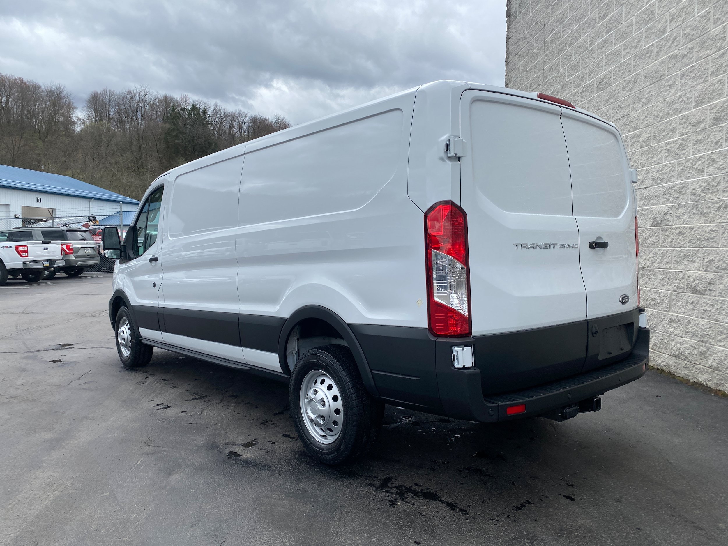 New 2025 Ford Transit 350 148 Low Roof RWD image 6
