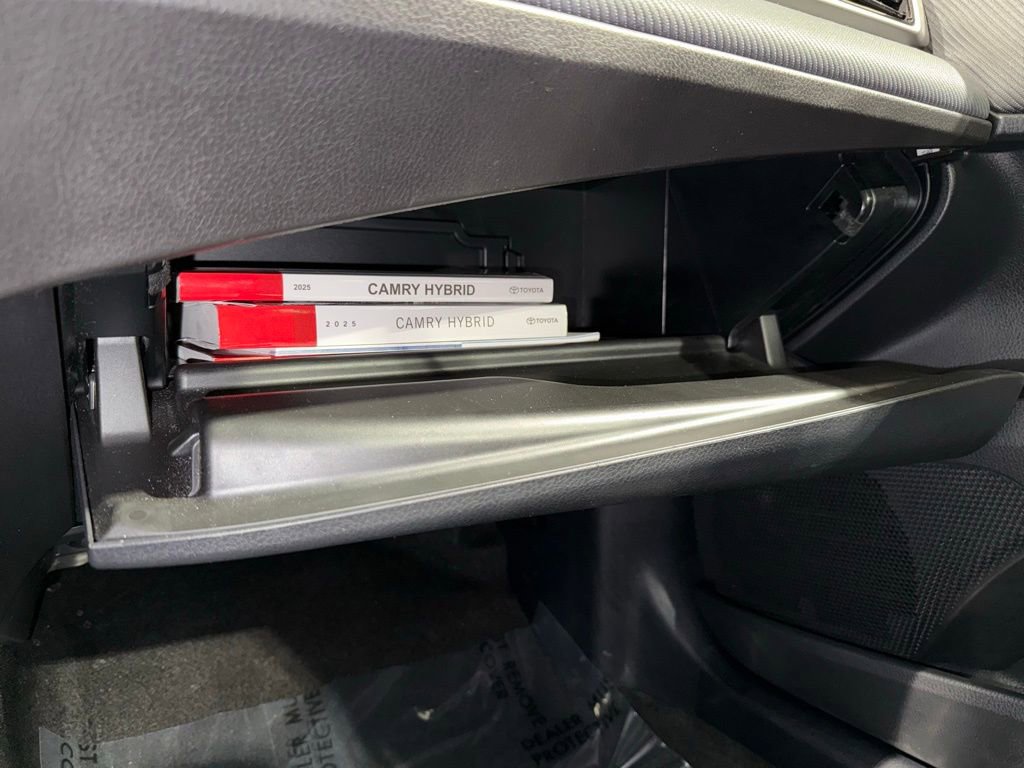 Certified 2025 Toyota Camry SE FWD image 27
