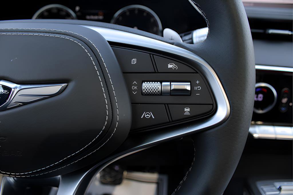 Used 2024 Genesis GV70 2.5T w/ Sport Prestige Package AWD/4WD image 15