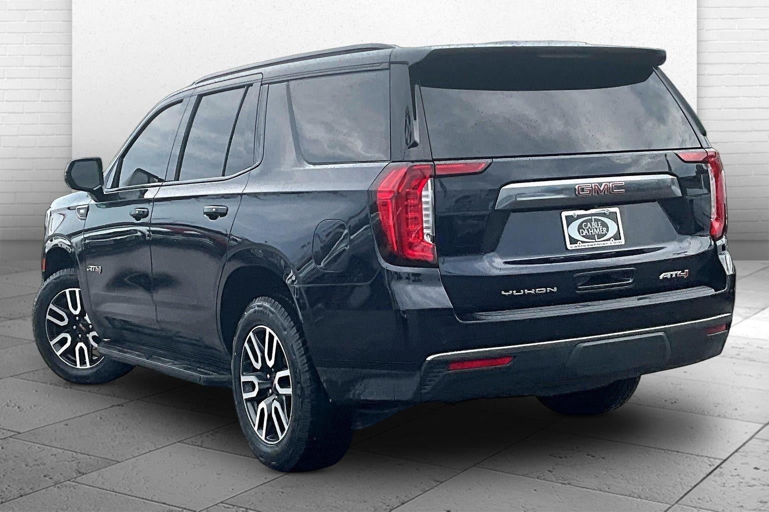 Used 2024 GMC Yukon AT4 AWD/4WD image 10