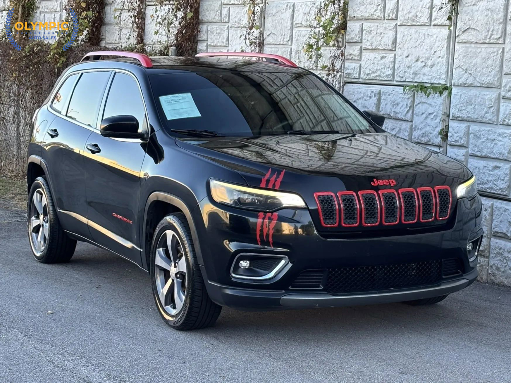 Used 2019 Jeep Cherokee Limited image 3