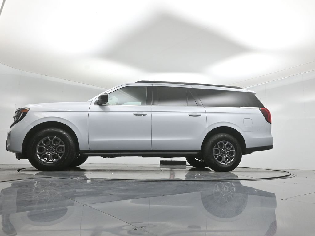 Used 2025 Ford Expedition Max Active RWD image 8
