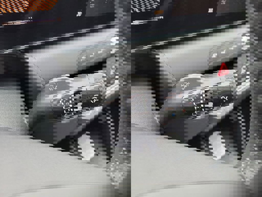 New 2026 Kia K4 EX image 28