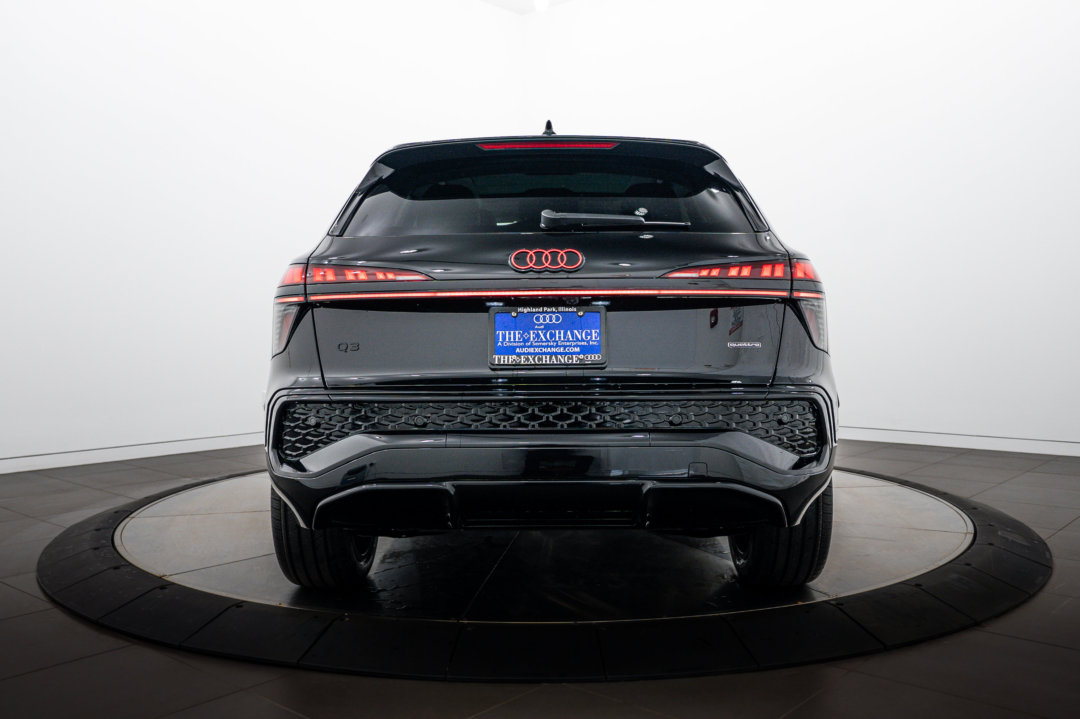 New 2026 Audi Q3 quattro 2.0T AWD/4WD image 19