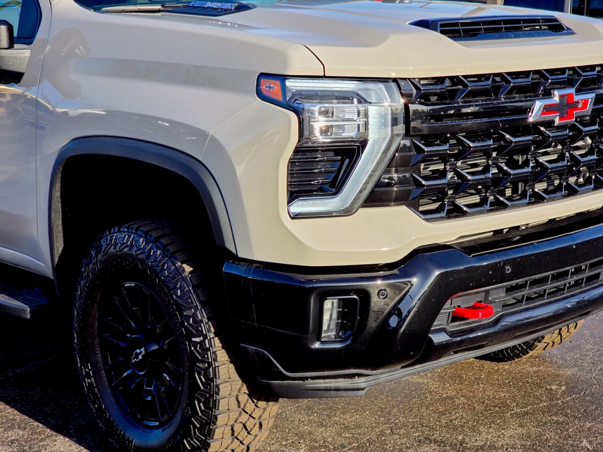 Used 2026 Chevrolet Silverado 2500 ZR2 w/ LPO, Dark Essentials Package image 7