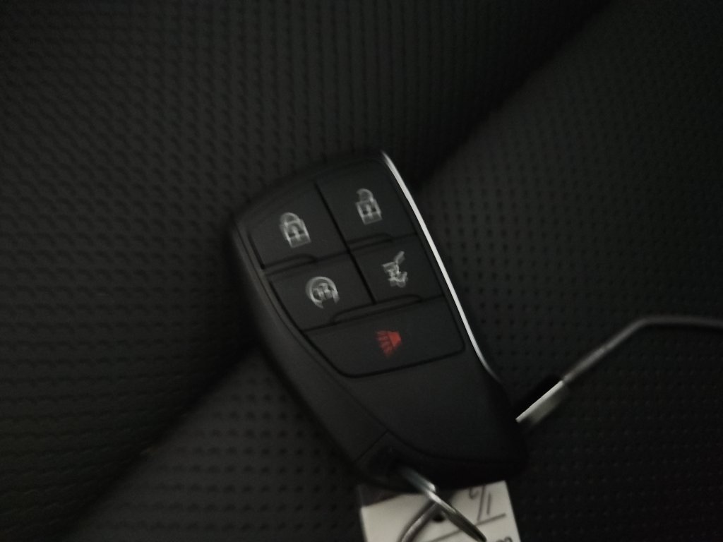Used 2022 Buick Envision Essence w/ Technology Package I FWD image 28