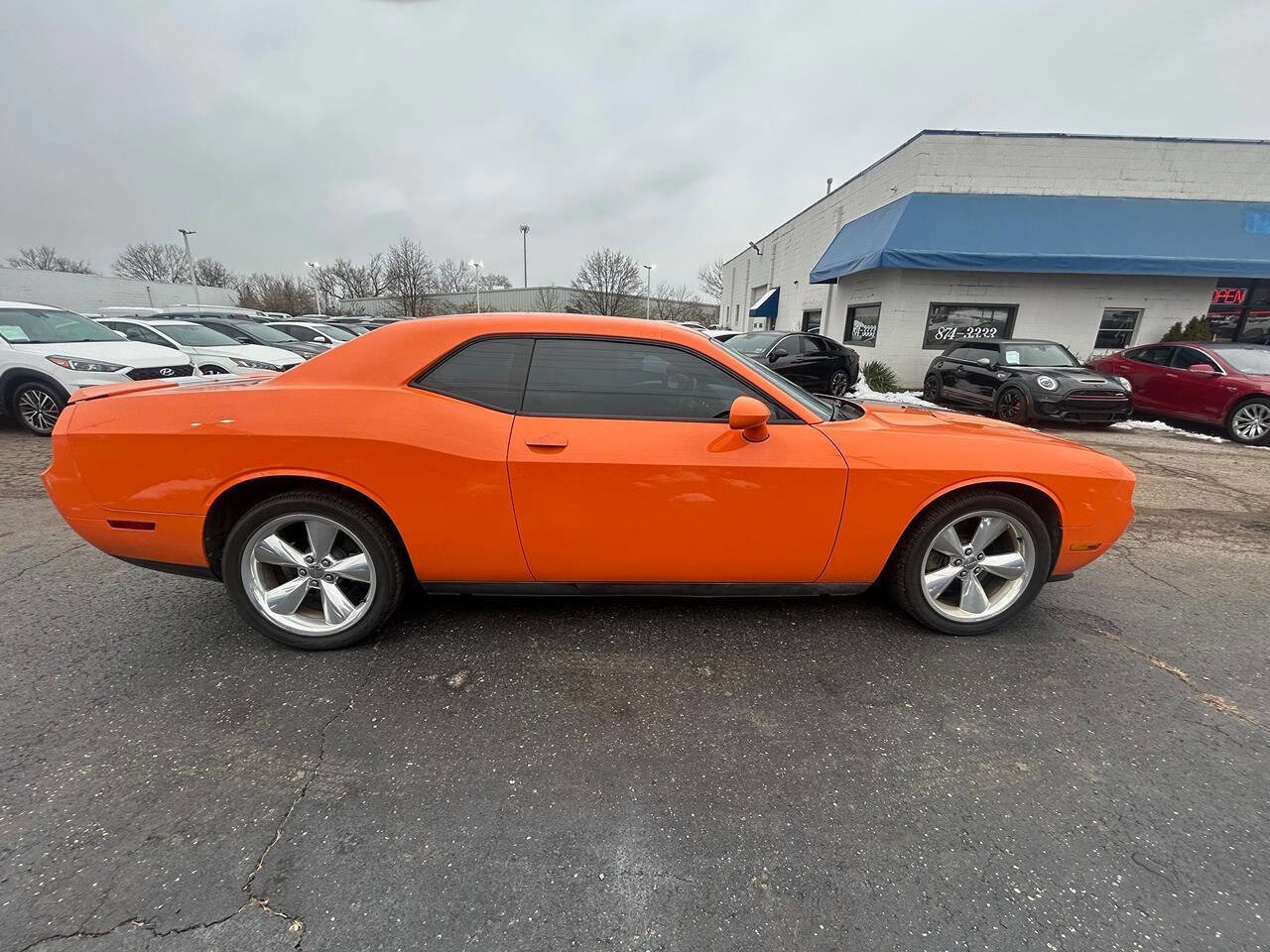 Used 2012 Dodge Challenger SXT Plus image 4