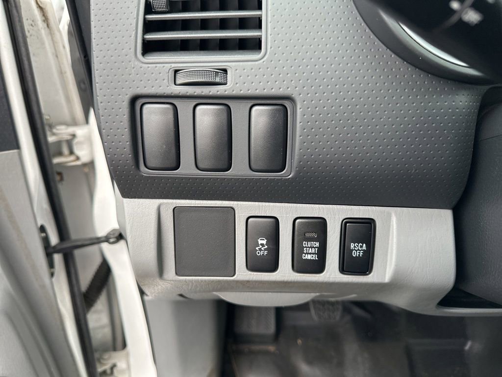 Used 2013 Toyota Tacoma 4x4 Access Cab image 19