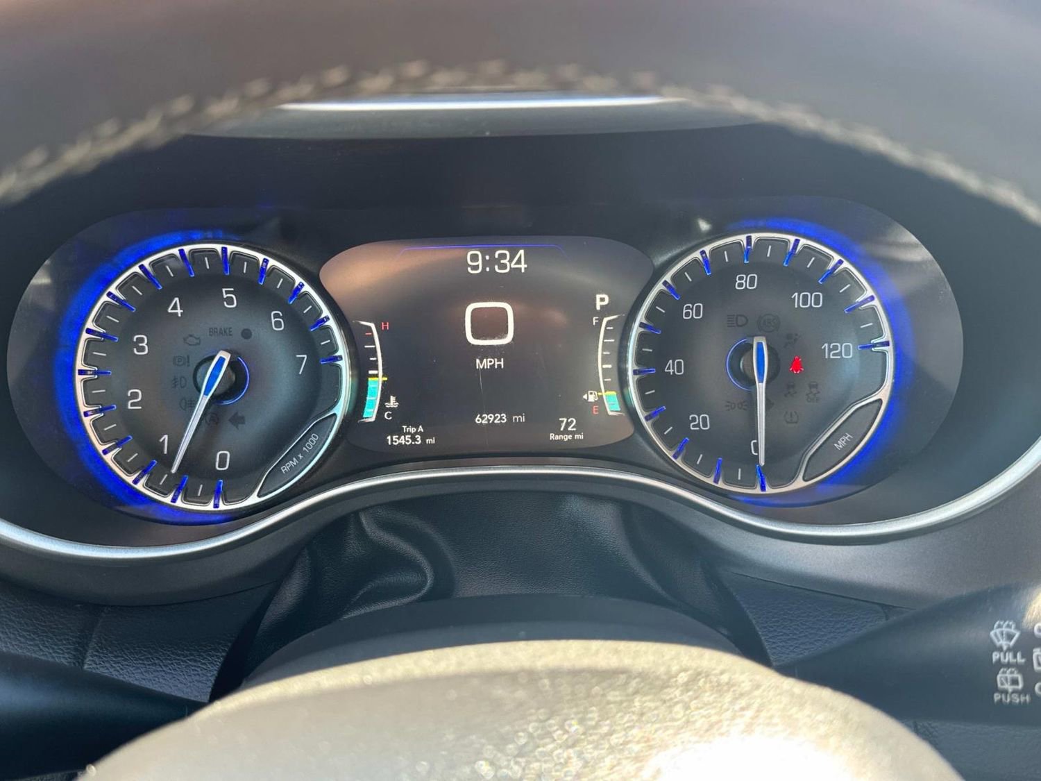 Used 2024 Chrysler Pacifica Touring-L image 40