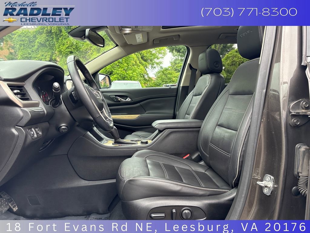 Used 2019 GMC Acadia Denali w/ Technology Package AWD/4WD image 22