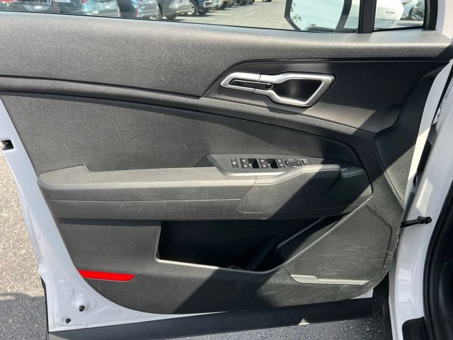 Used 2026 Kia Sportage LX FWD image 27