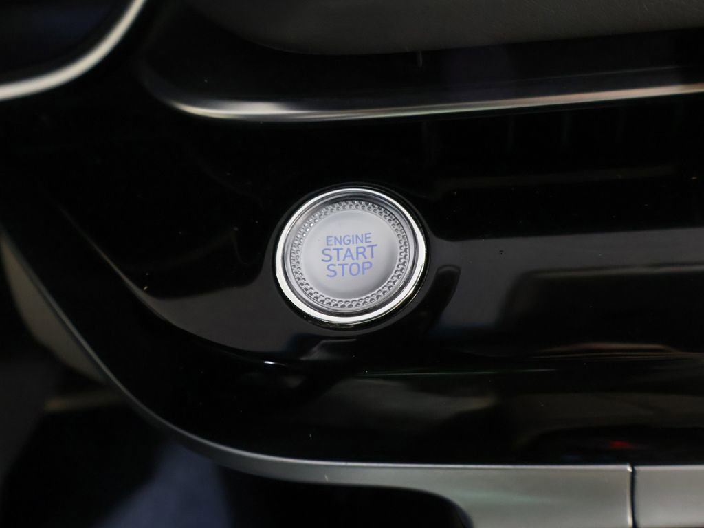 Used 2022 Genesis G80 2.5T image 40