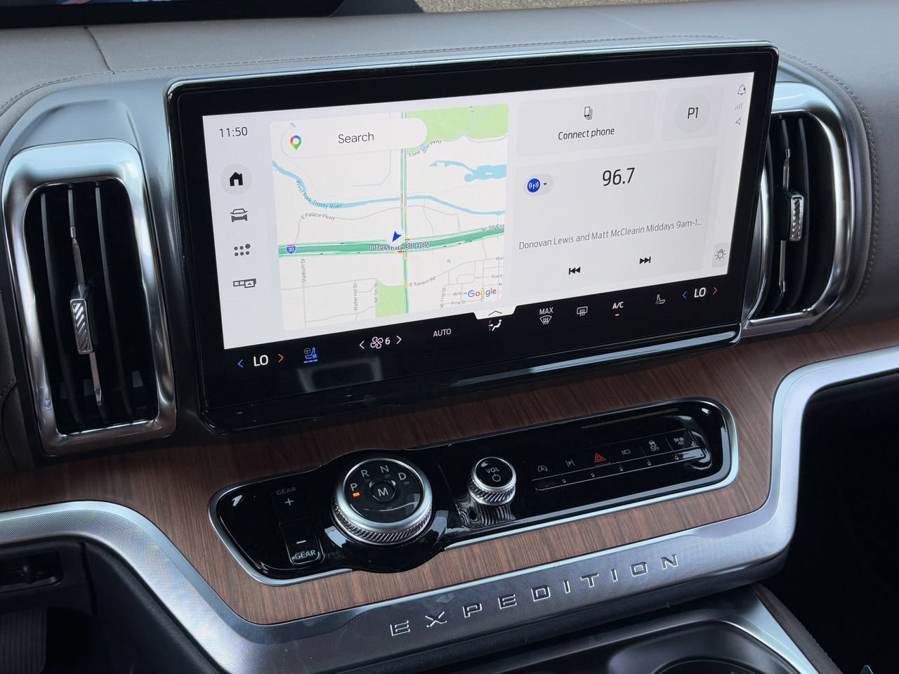 New 2027 Ford Expedition King Ranch RWD image 18