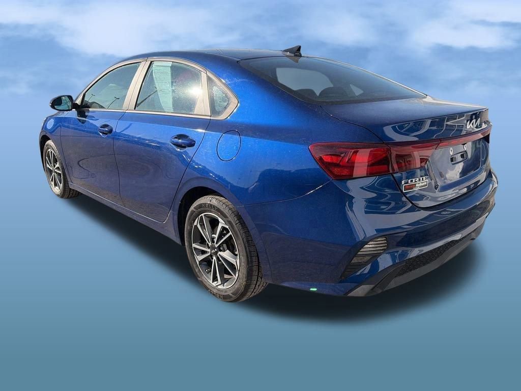 Used 2023 Kia Forte LXS w/ LXS Technology Package FWD image 5