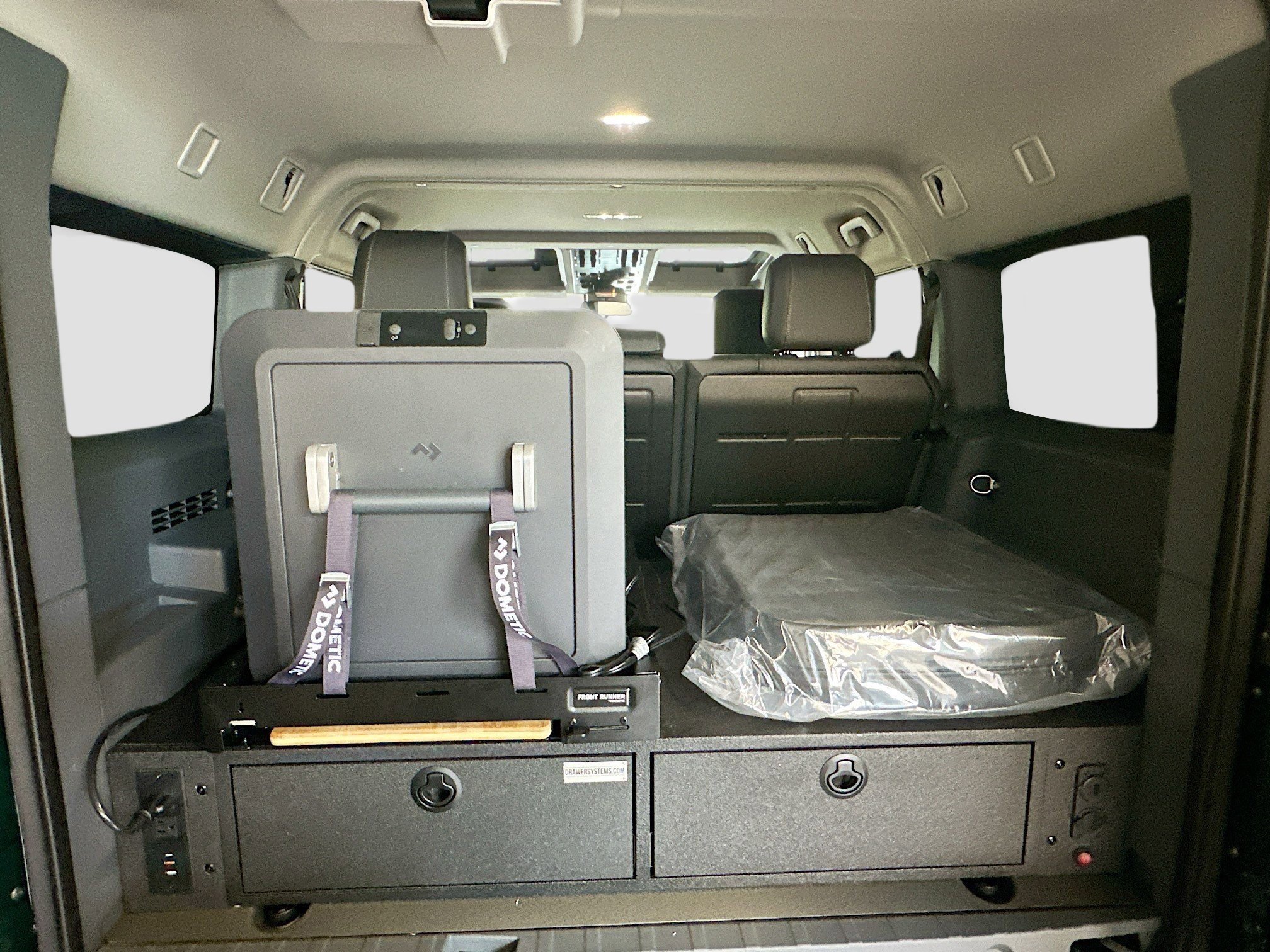 New 2025 INEOS Grenadier Station Wagon AWD/4WD image 45