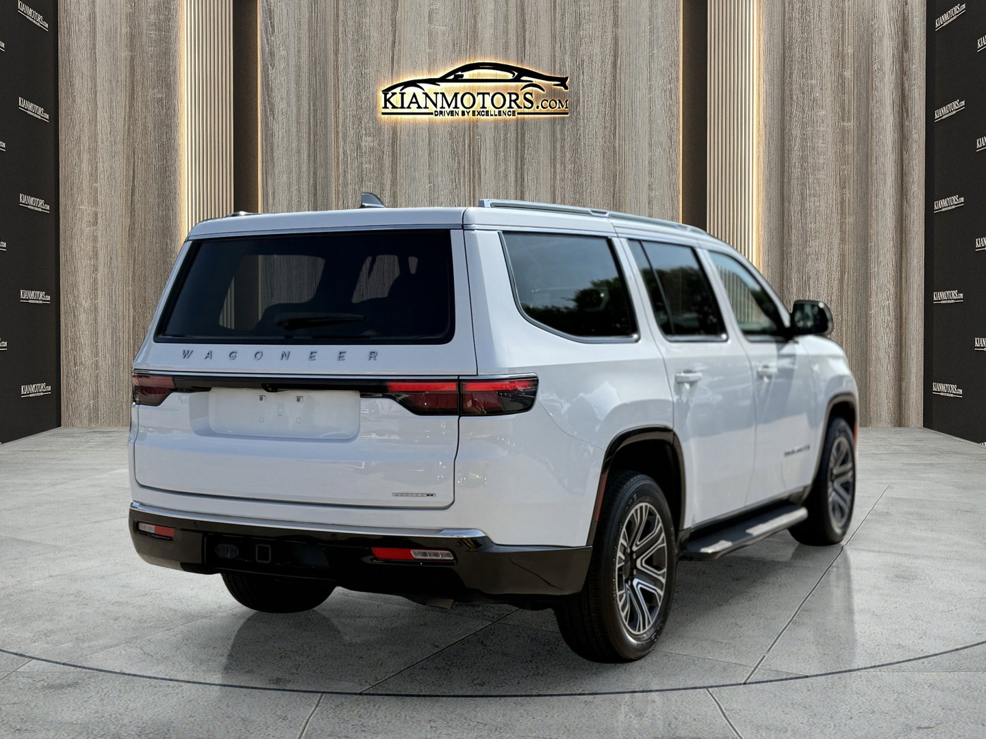 Used 2024 Jeep Wagoneer Series II w/ Flexible Seating Group image 7