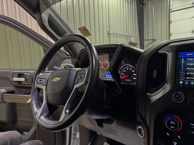 Used 2022 Chevrolet Silverado 3500 LT w/ Texas Edition image 14