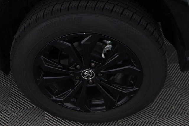 Used 2025 Toyota RAV4 XSE image 9