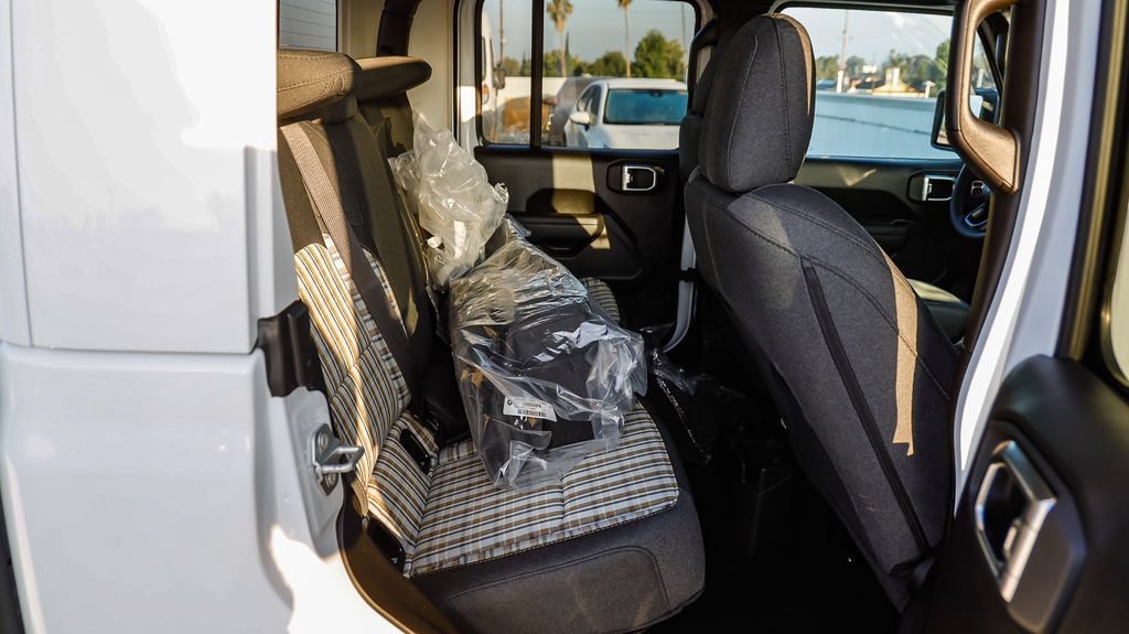 New 2026 Jeep Gladiator Sport AWD/4WD image 20