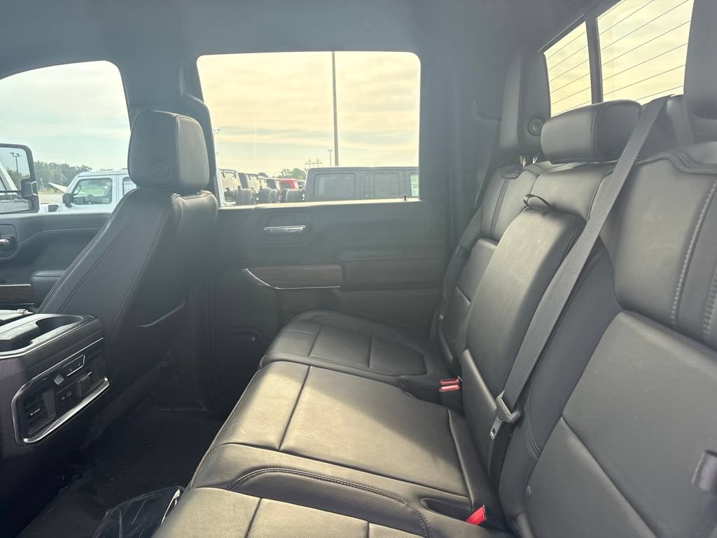Used 2023 Chevrolet Silverado 3500 High Country AWD/4WD image 15